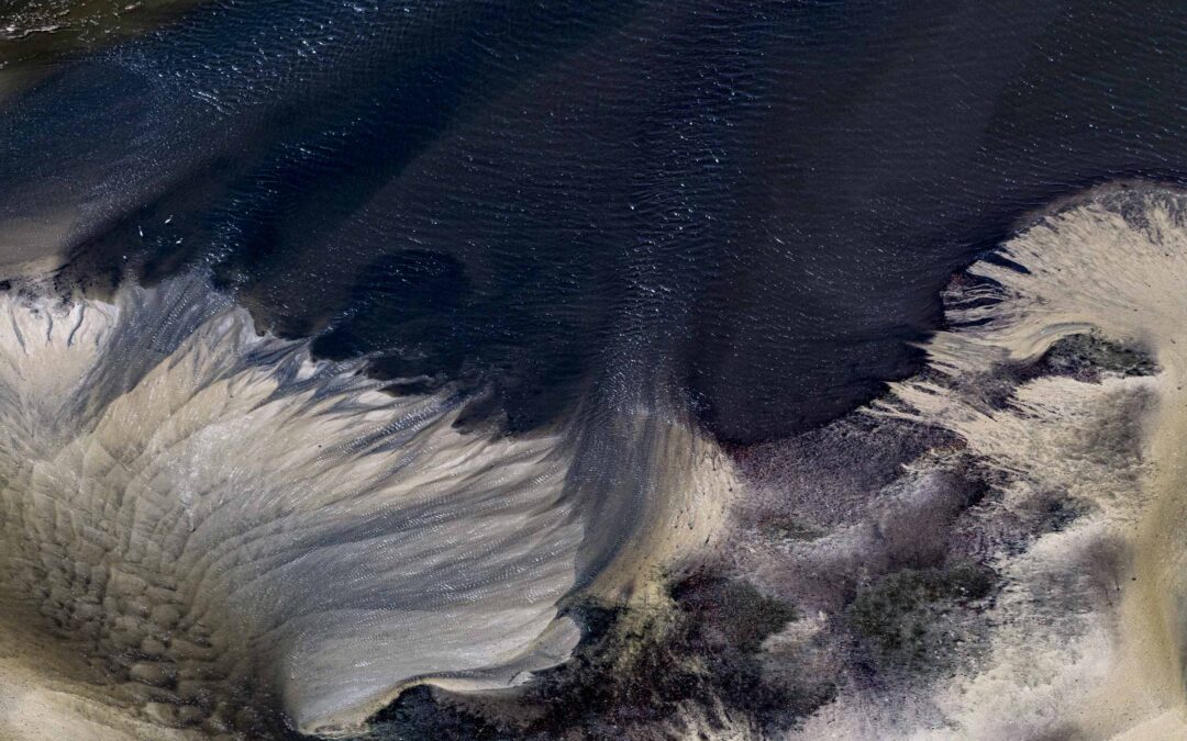 Sizigia: paisajes del momento exacto en el que la luna y el sol están alineados