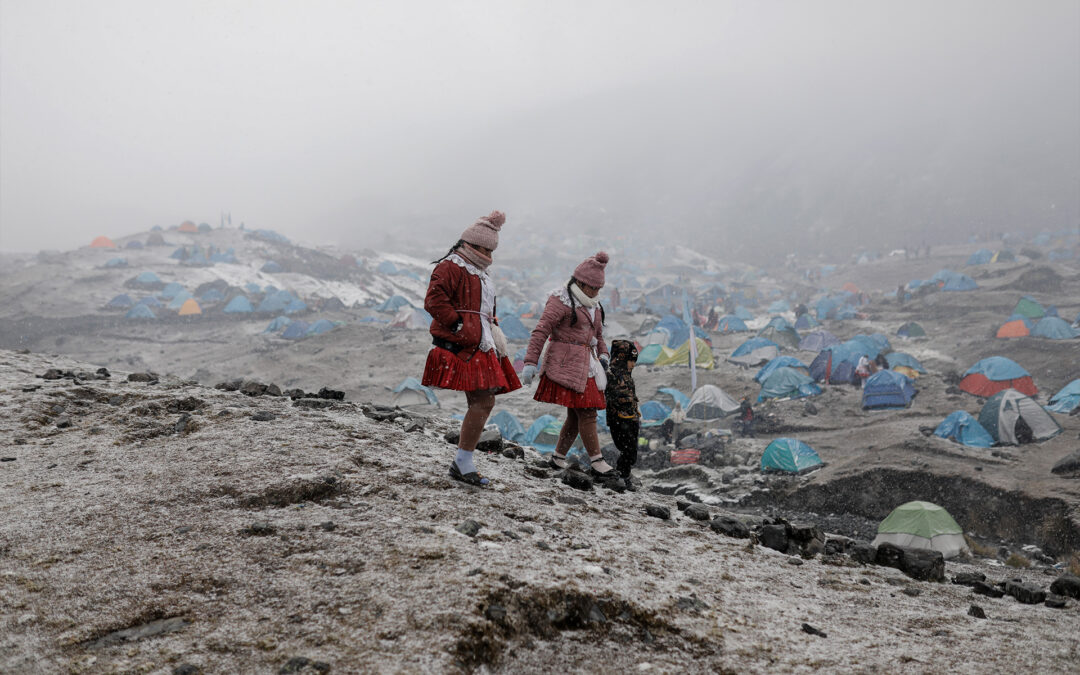 Guardianes del nevado Sinakara